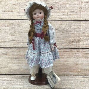 Heritage Mint‎ LTD Melissa D-35 Porcelain Doll Vintage 1989 Collectible